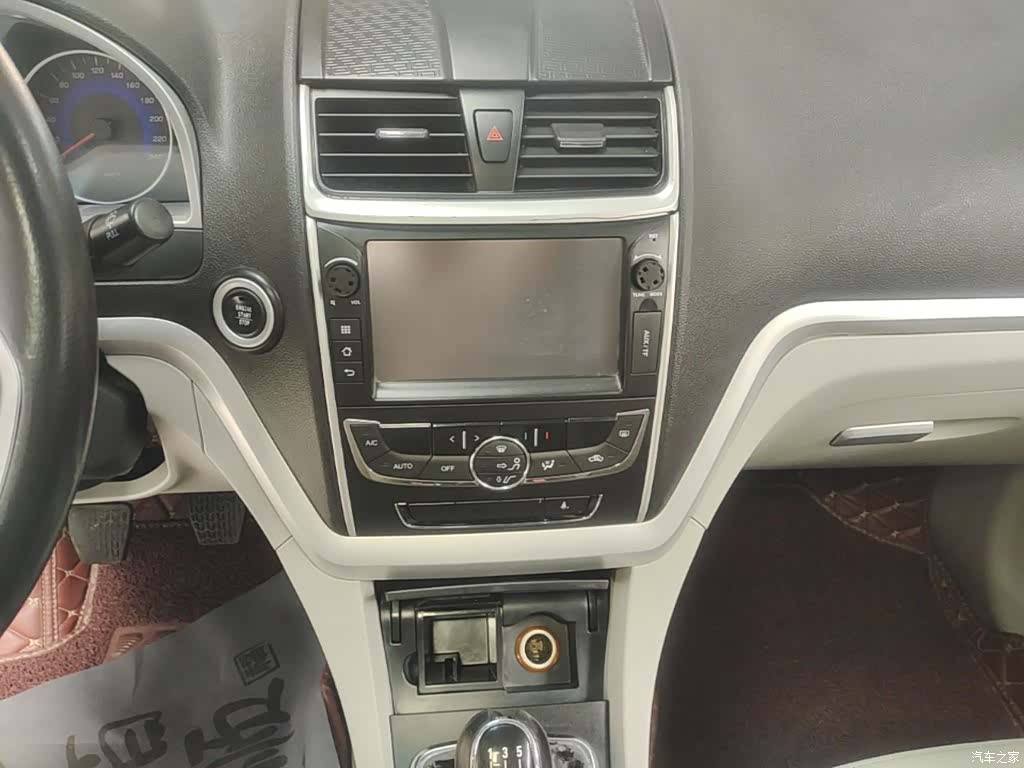 Geely Emgrand, 2015 13