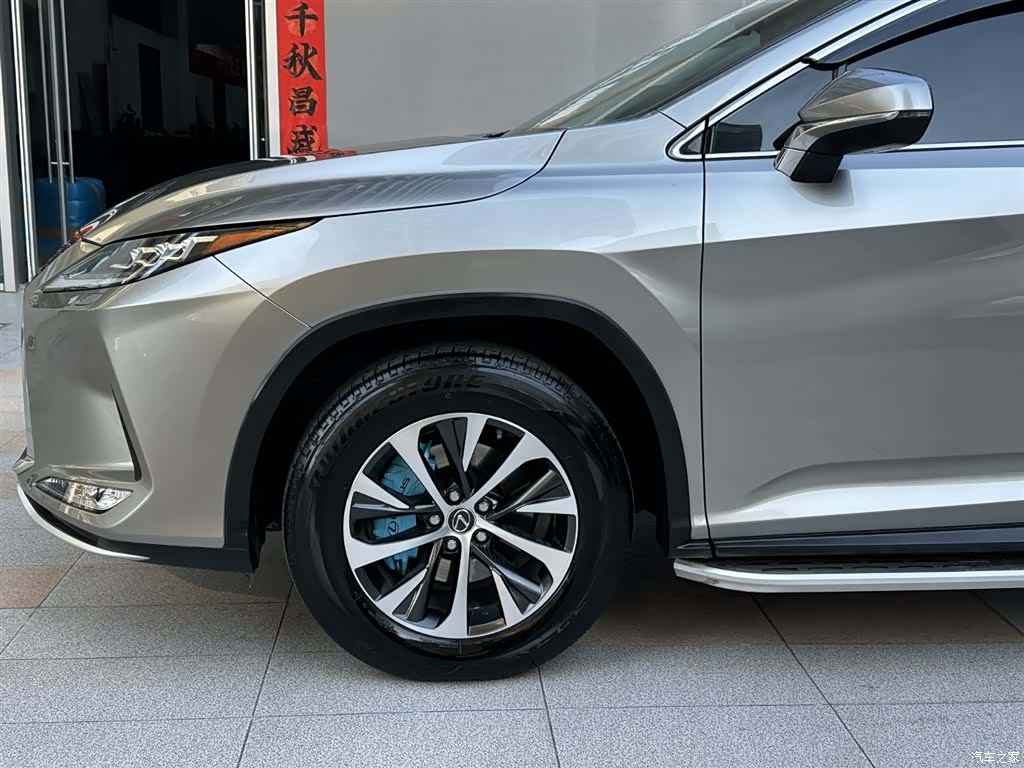Lexus RX, 2022 21
