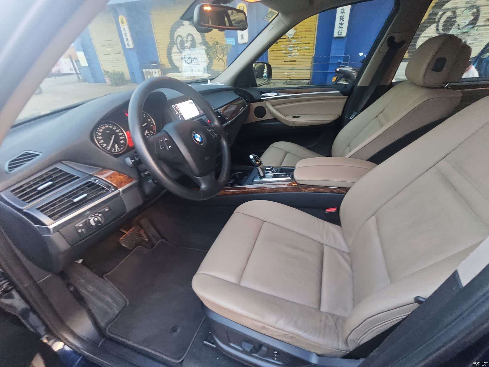 BMW X5, 2010 8
