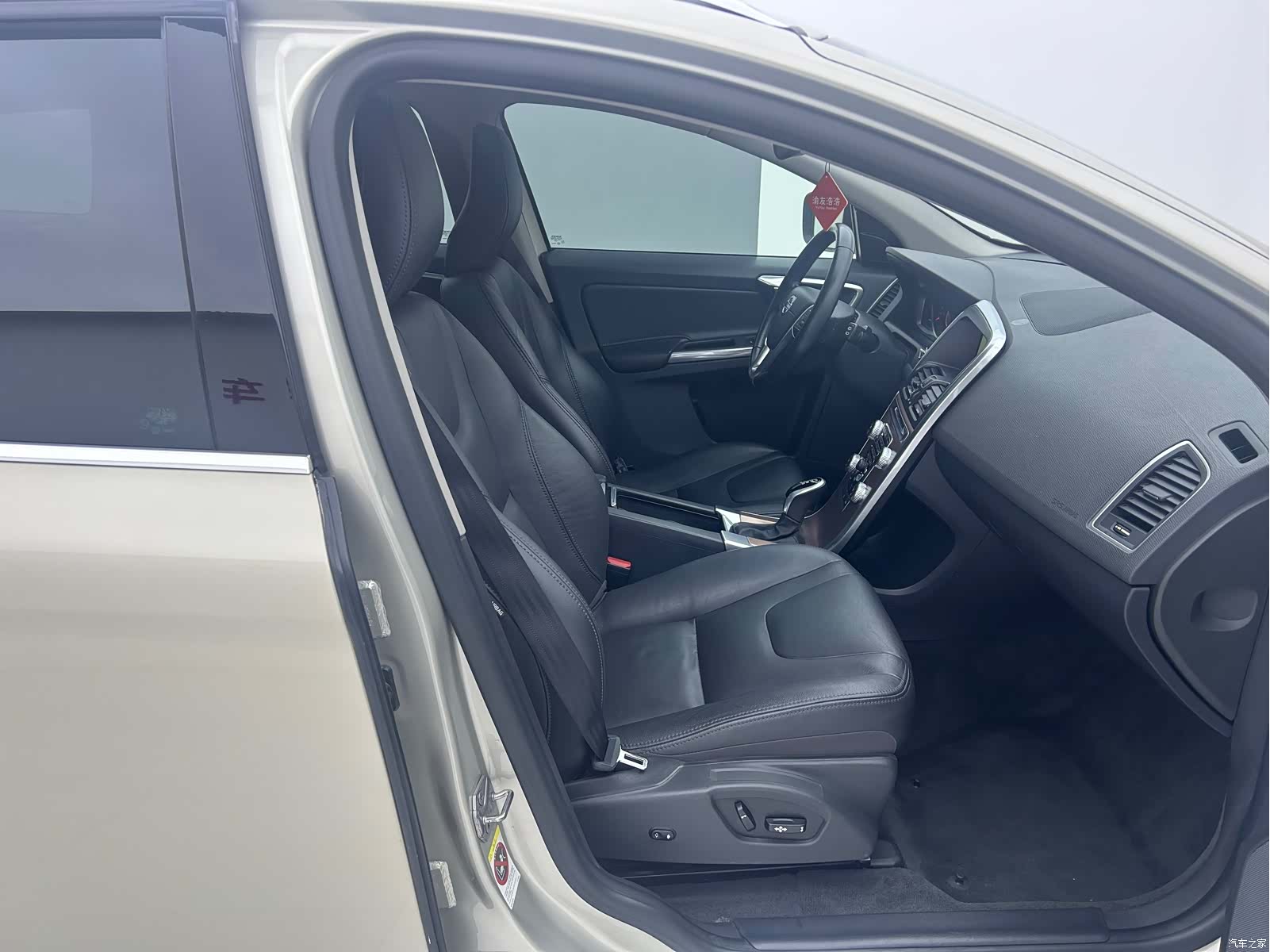 Volvo XC60, 2017 13