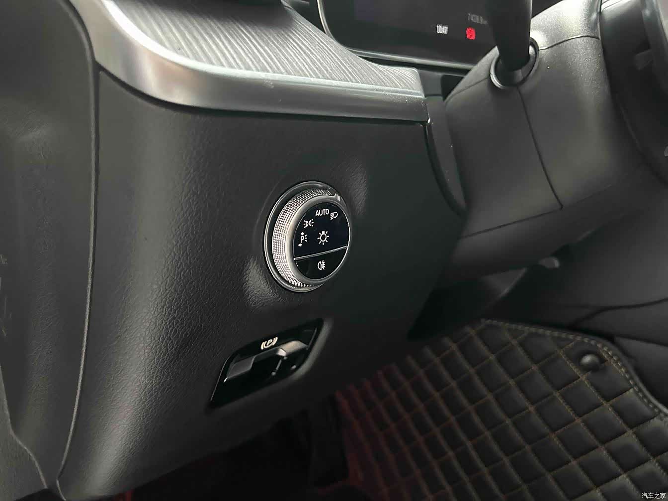Mercedes-Benz C-Class, 2023 15