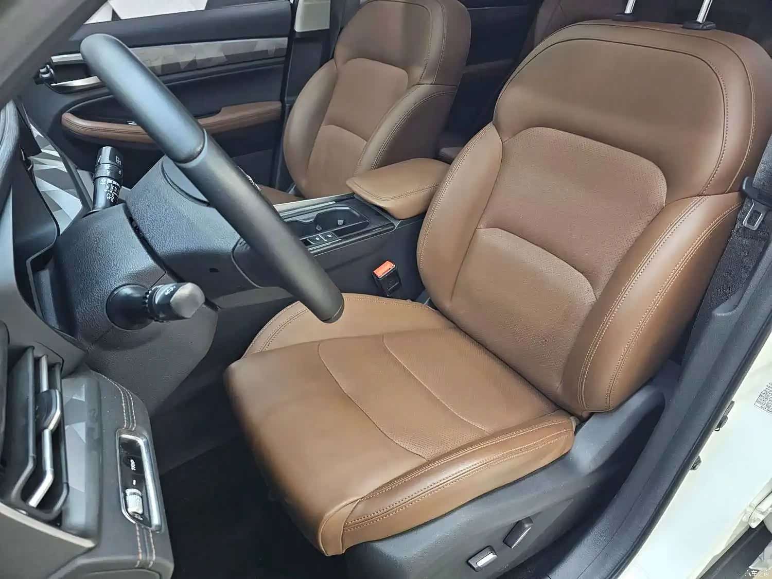 Geely X6, 2023 14