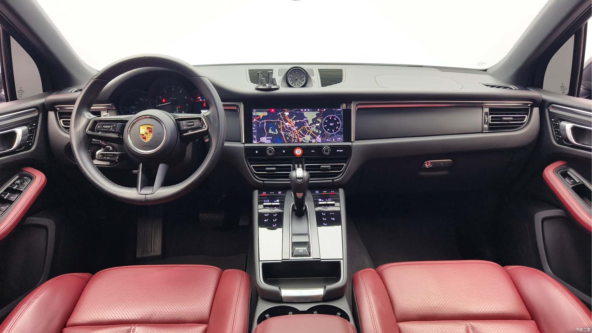 Porsche Macan, 2023 10