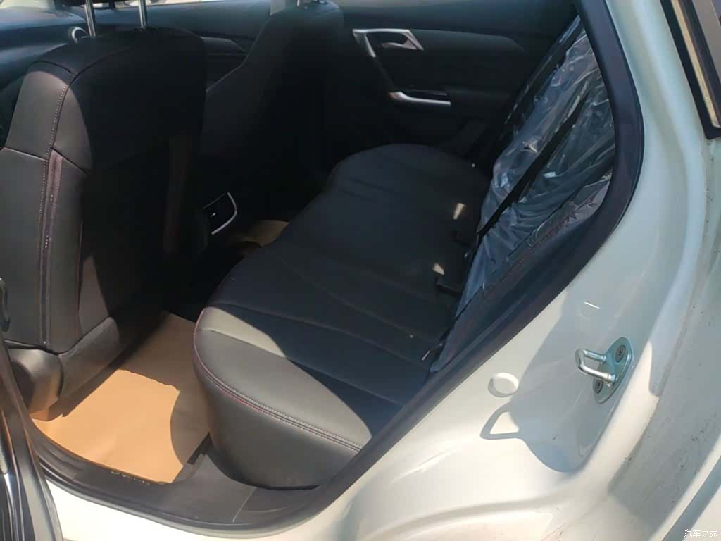 BAIC EU5, 2026 17