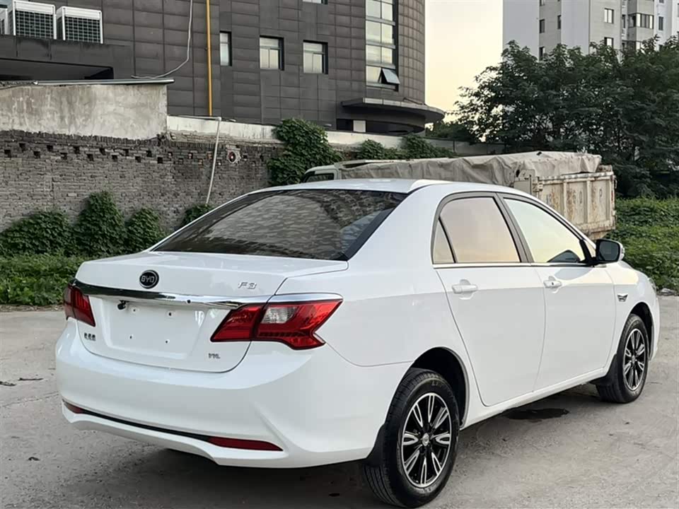 BYD F3