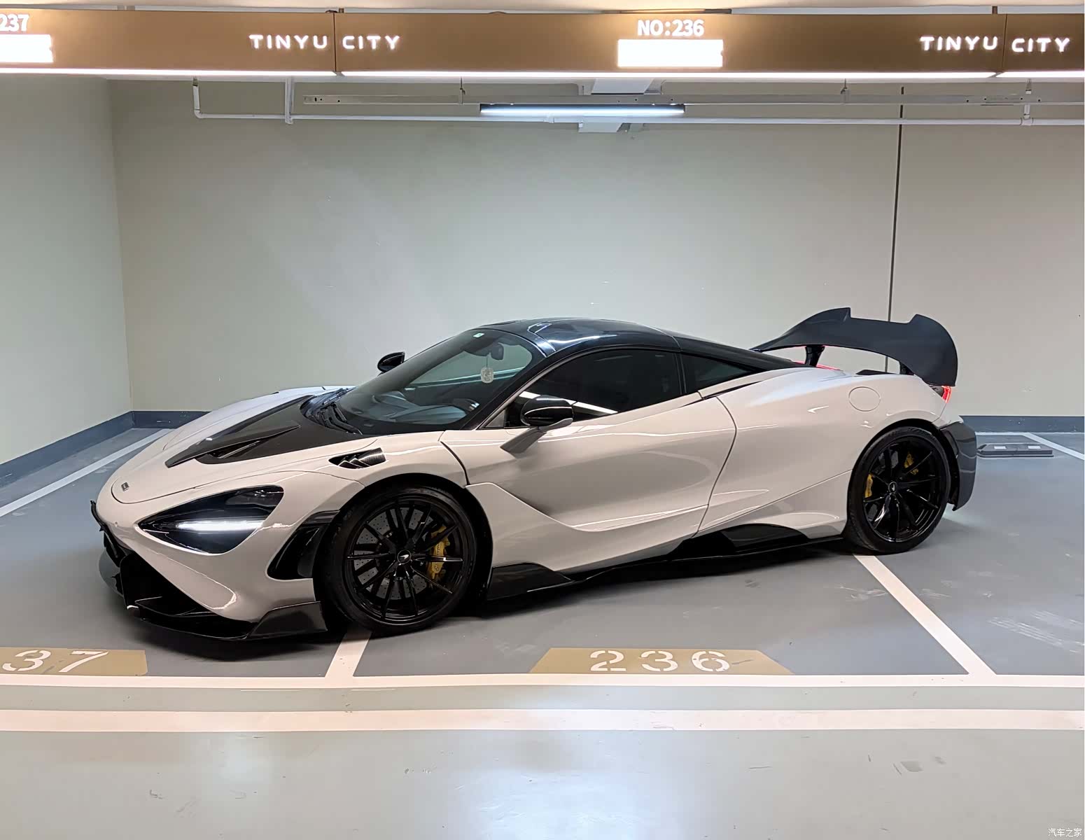 McLaren 720S, 2018 6