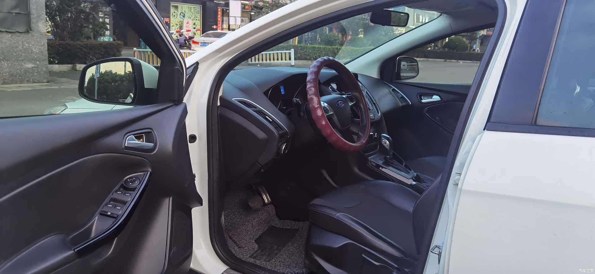 Ford Focus, 2013 6