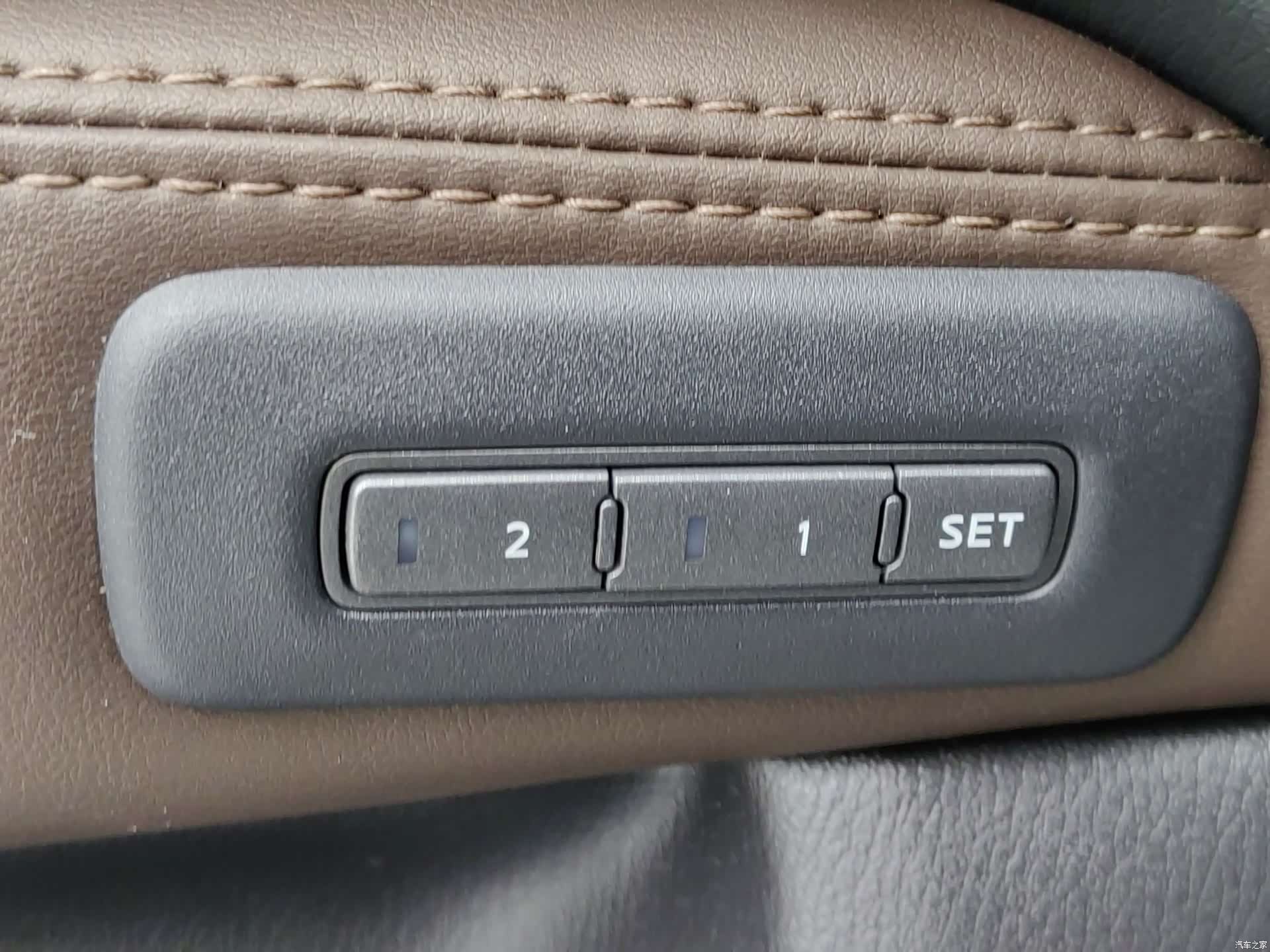 Infiniti JX35, 2014 15