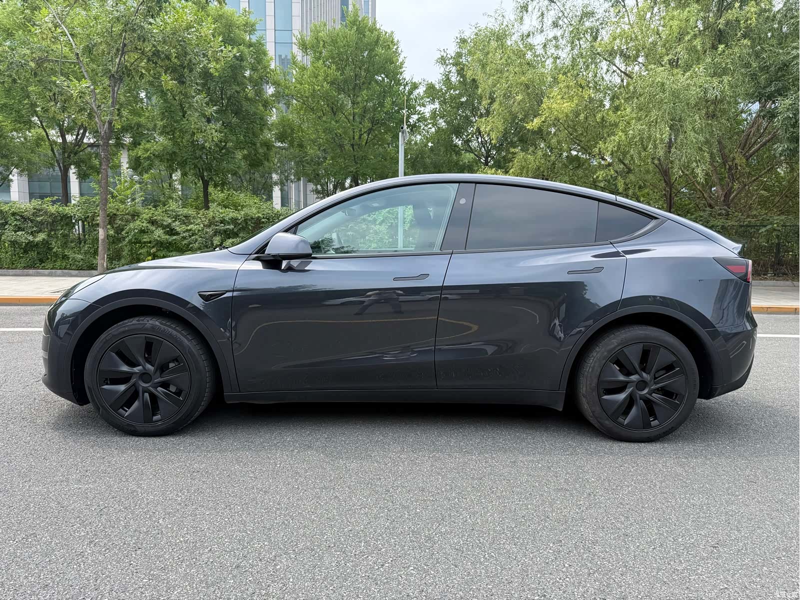 Tesla Model Y, 2024 все фото