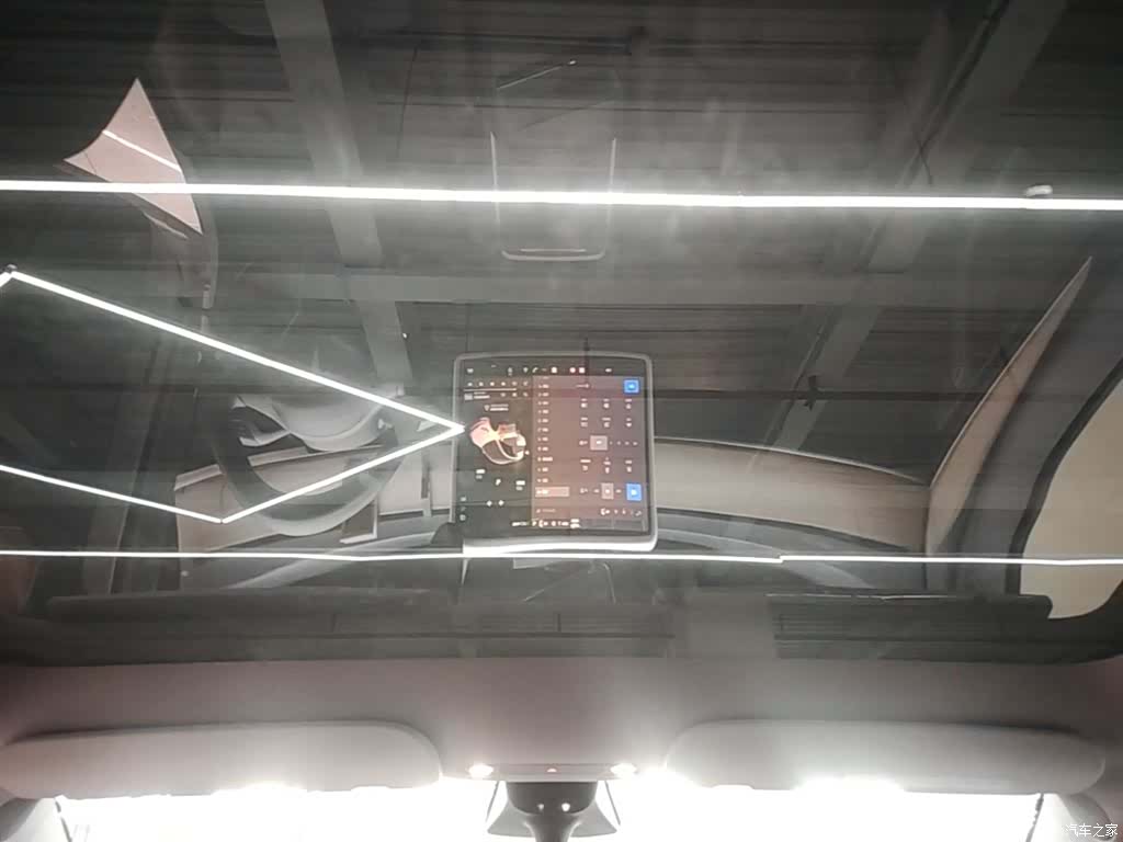 Tesla Model Y, 2022 18