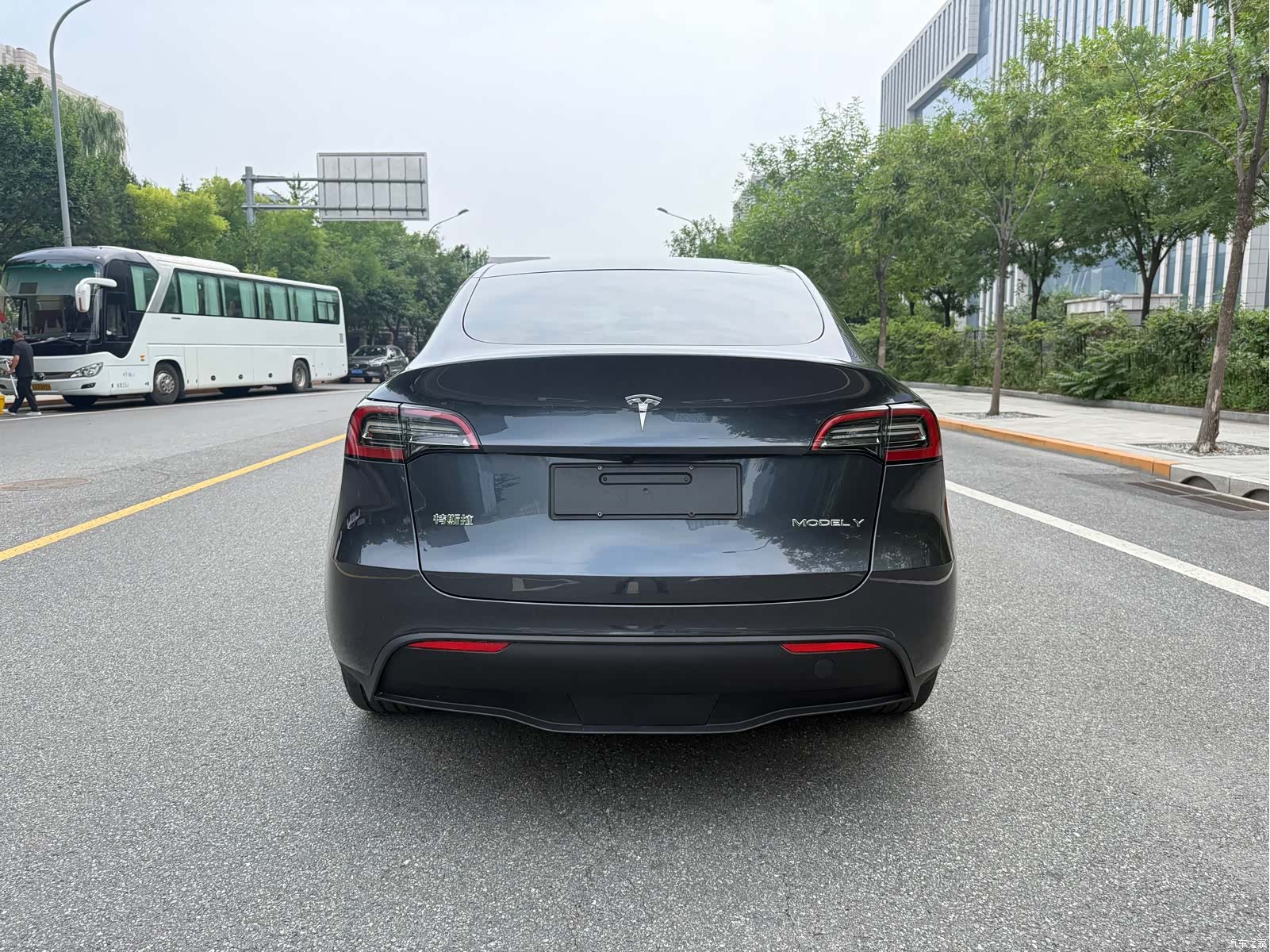 Tesla Model Y, 2024 7