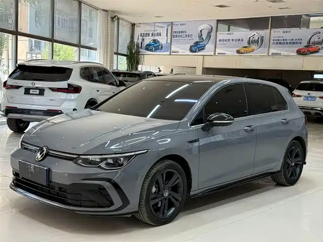 Volkswagen Golf 2022 — купить из Китая под заказ