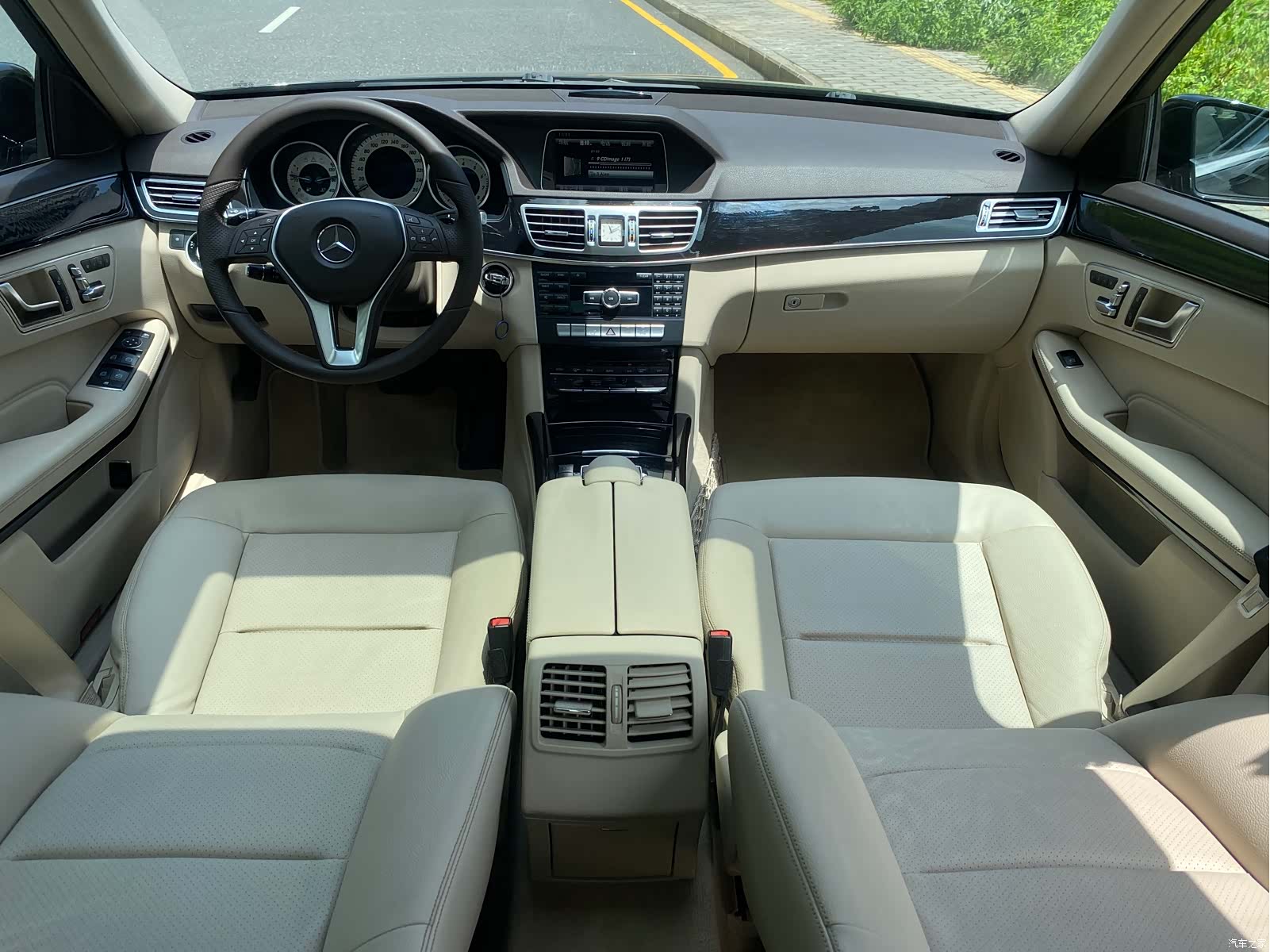 Mercedes-Benz E-Class, 2014 11