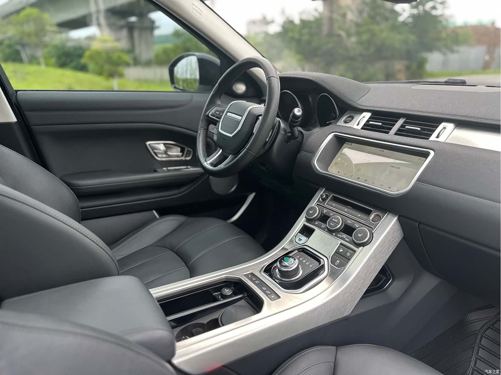 Land Rover Range Rover, 2018 17