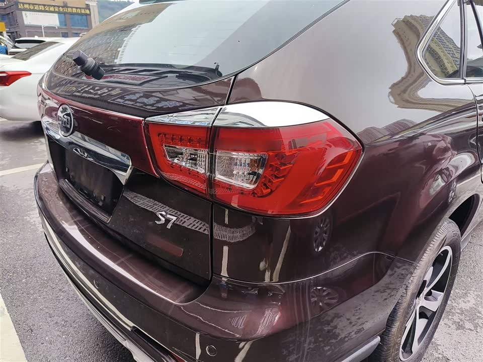 BYD S7