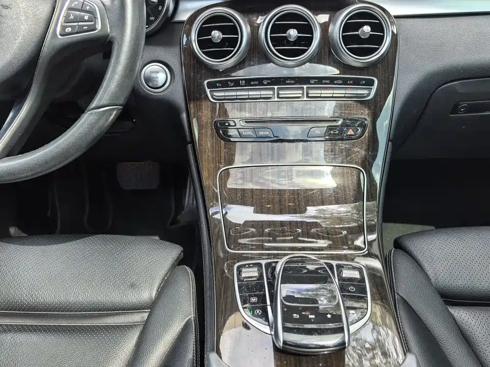 Mercedes-Benz GLC Mercedes-Benz GLC