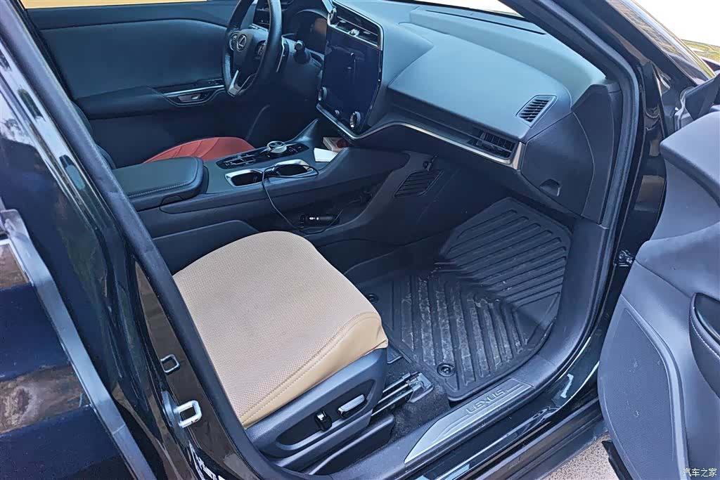 Lexus RZ, 2024 8