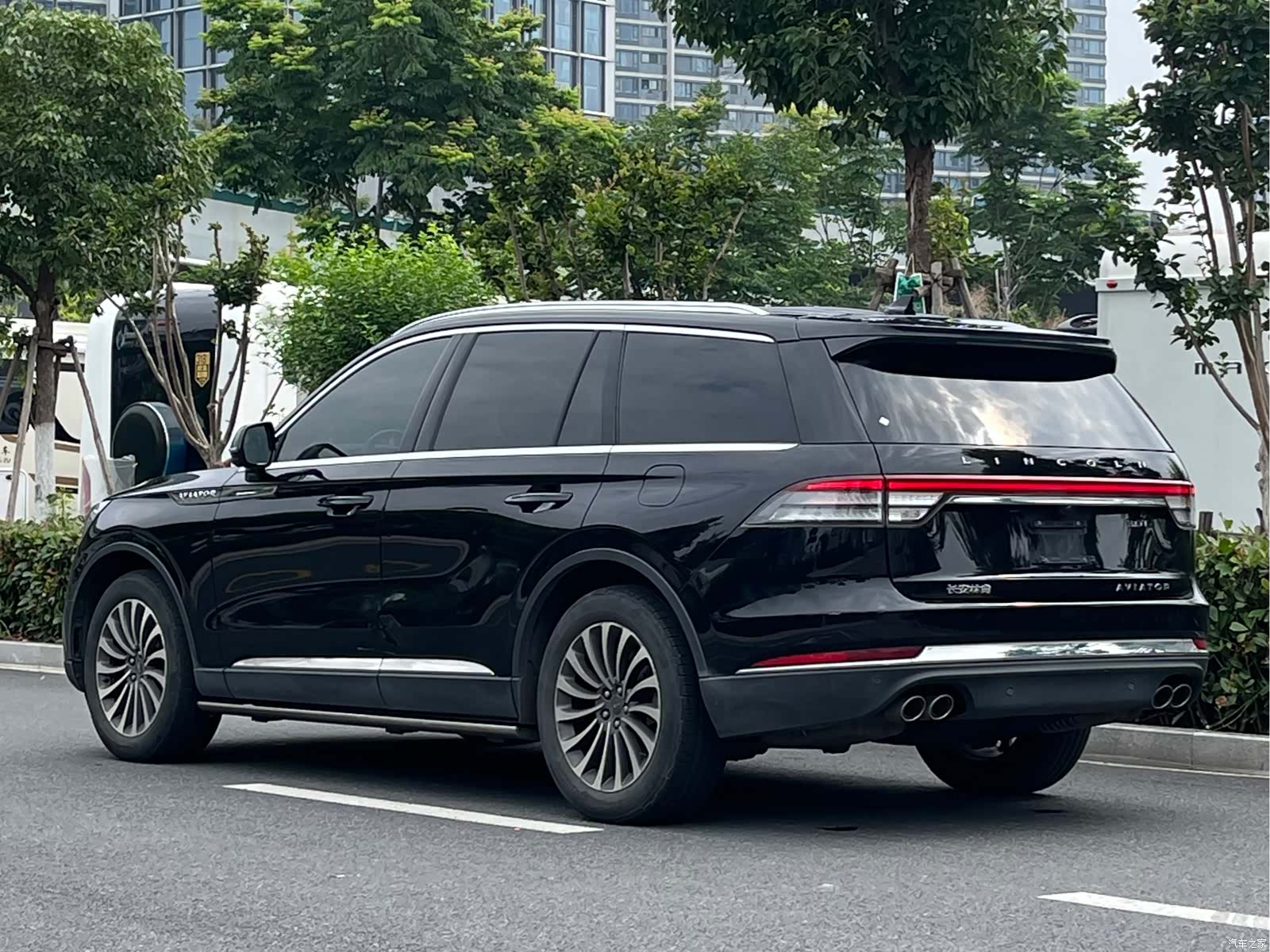 Lincoln Aviator, 2022 4