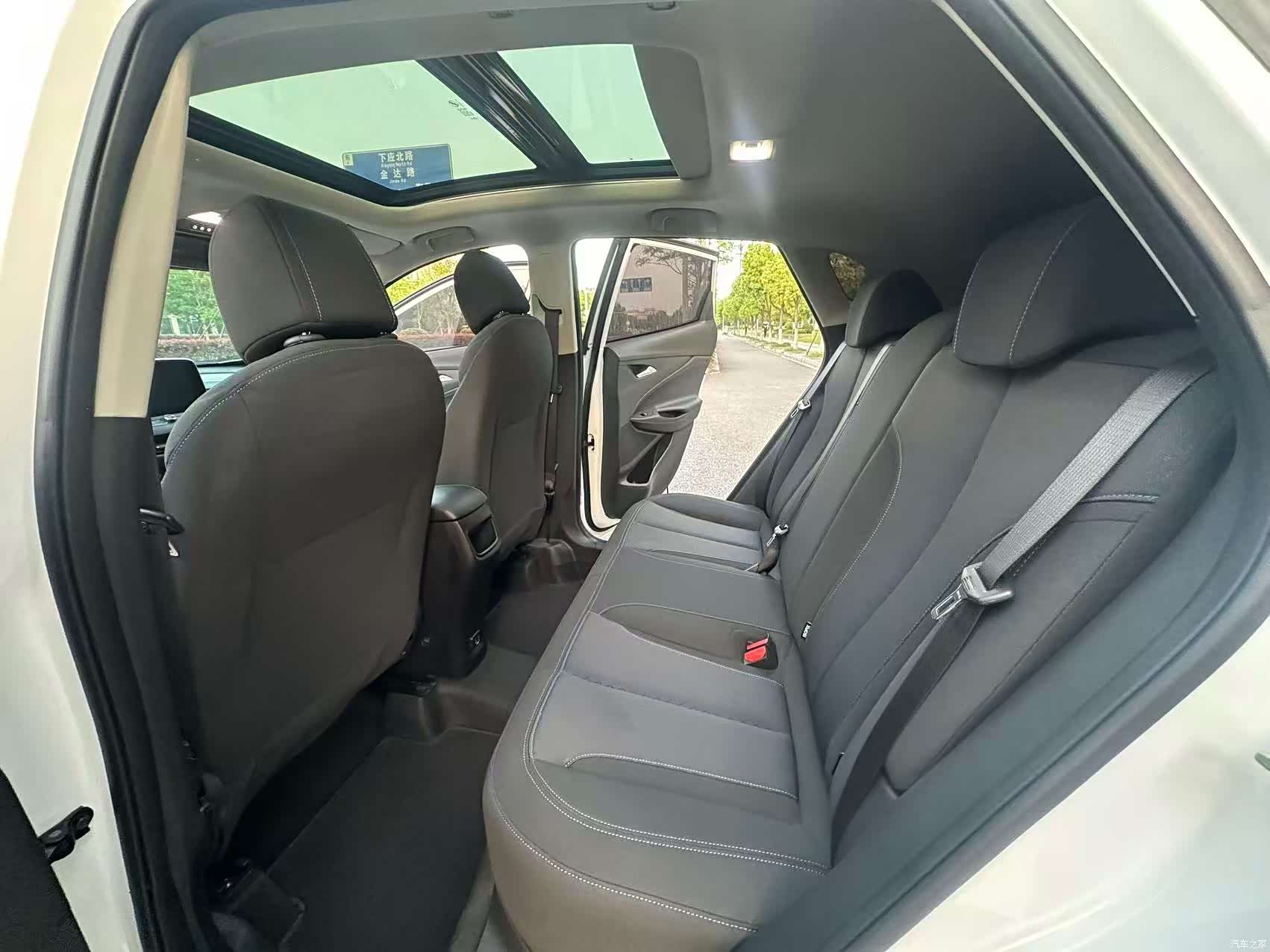 Buick Encore, 2021 9