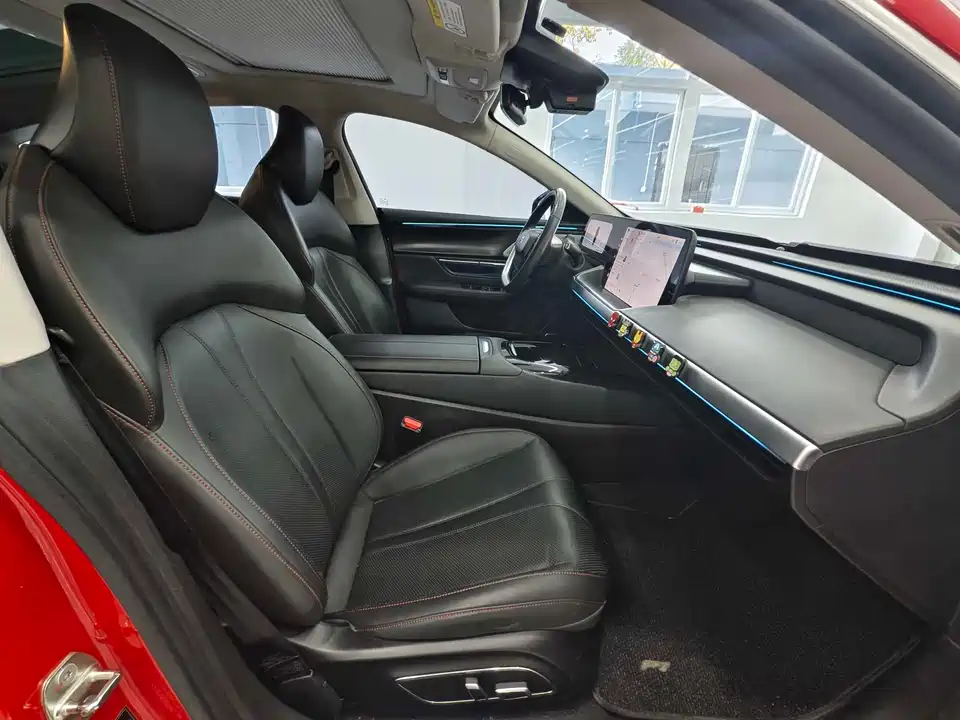 XPENG P7