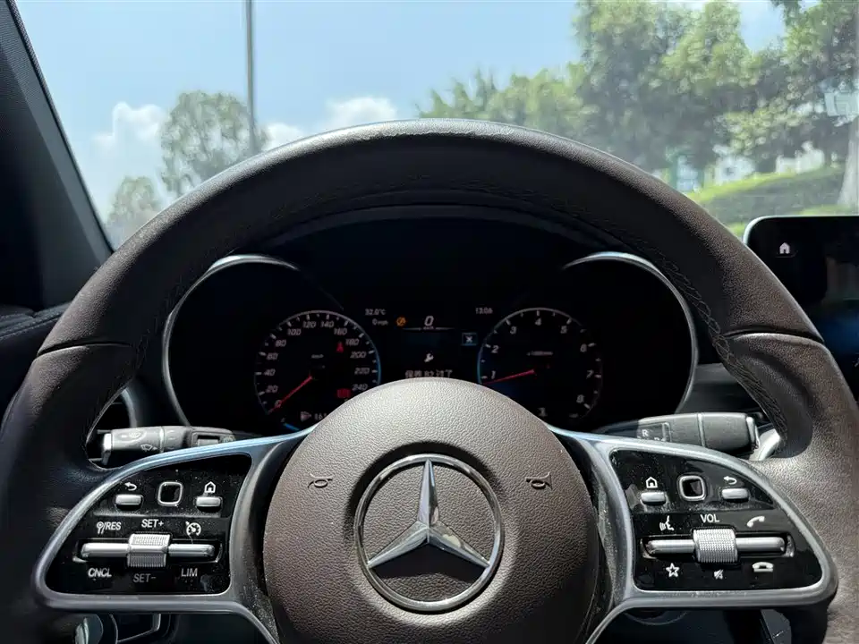 Mercedes-Benz GLC Mercedes-Benz GLC