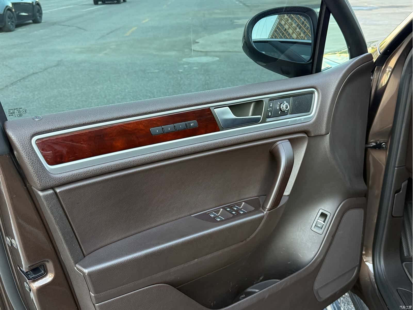 Volkswagen Touareg, 2015 9
