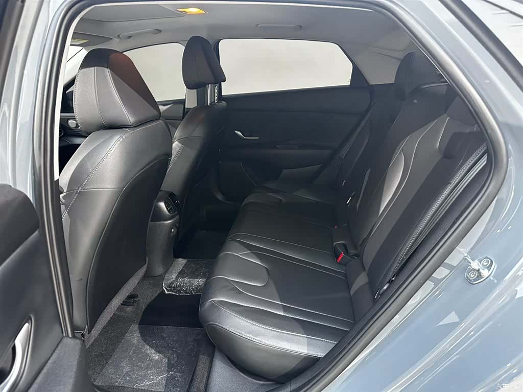 Hyundai Elantra, 2023 15