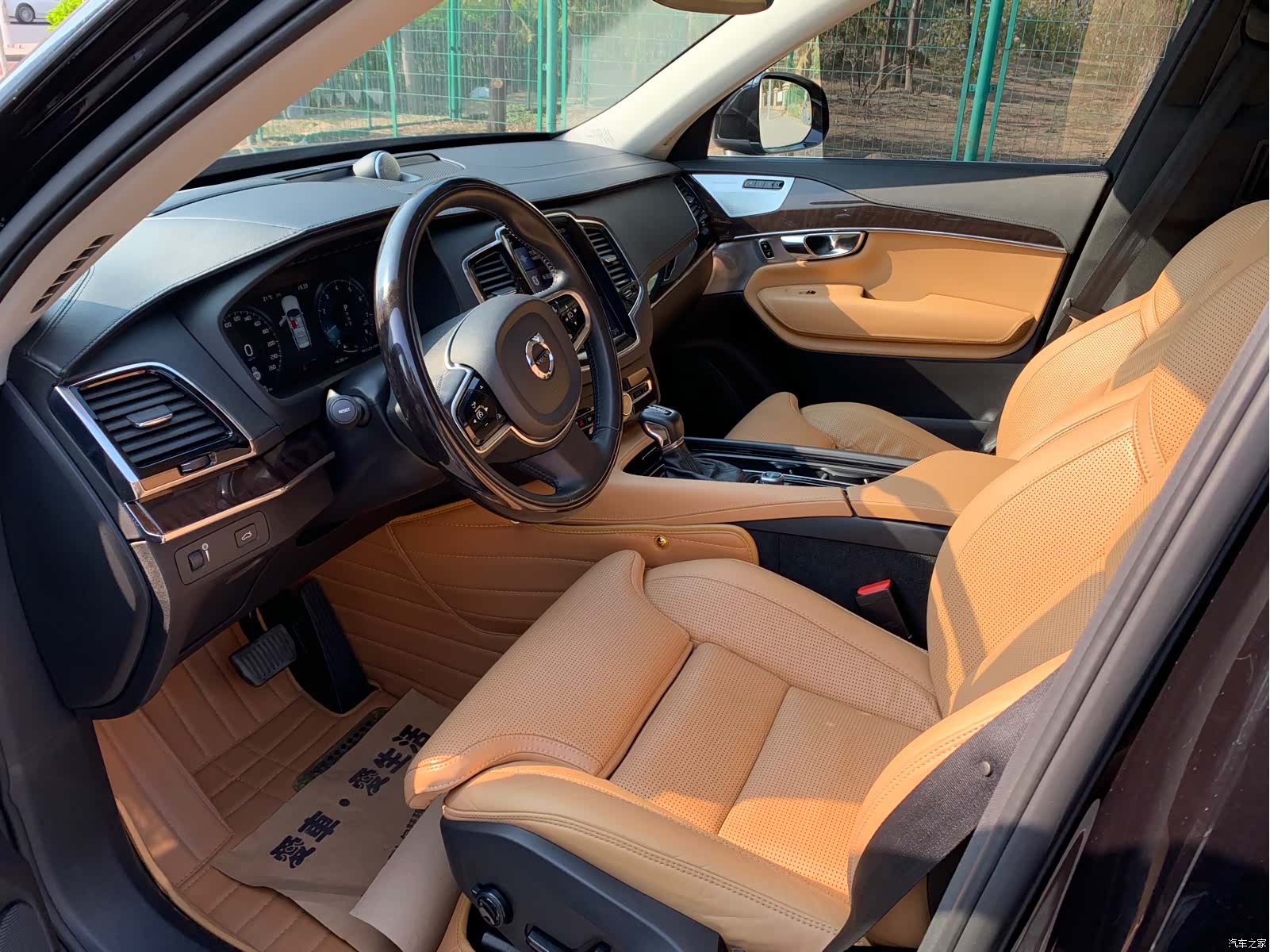 Volvo XC90, 2015 10