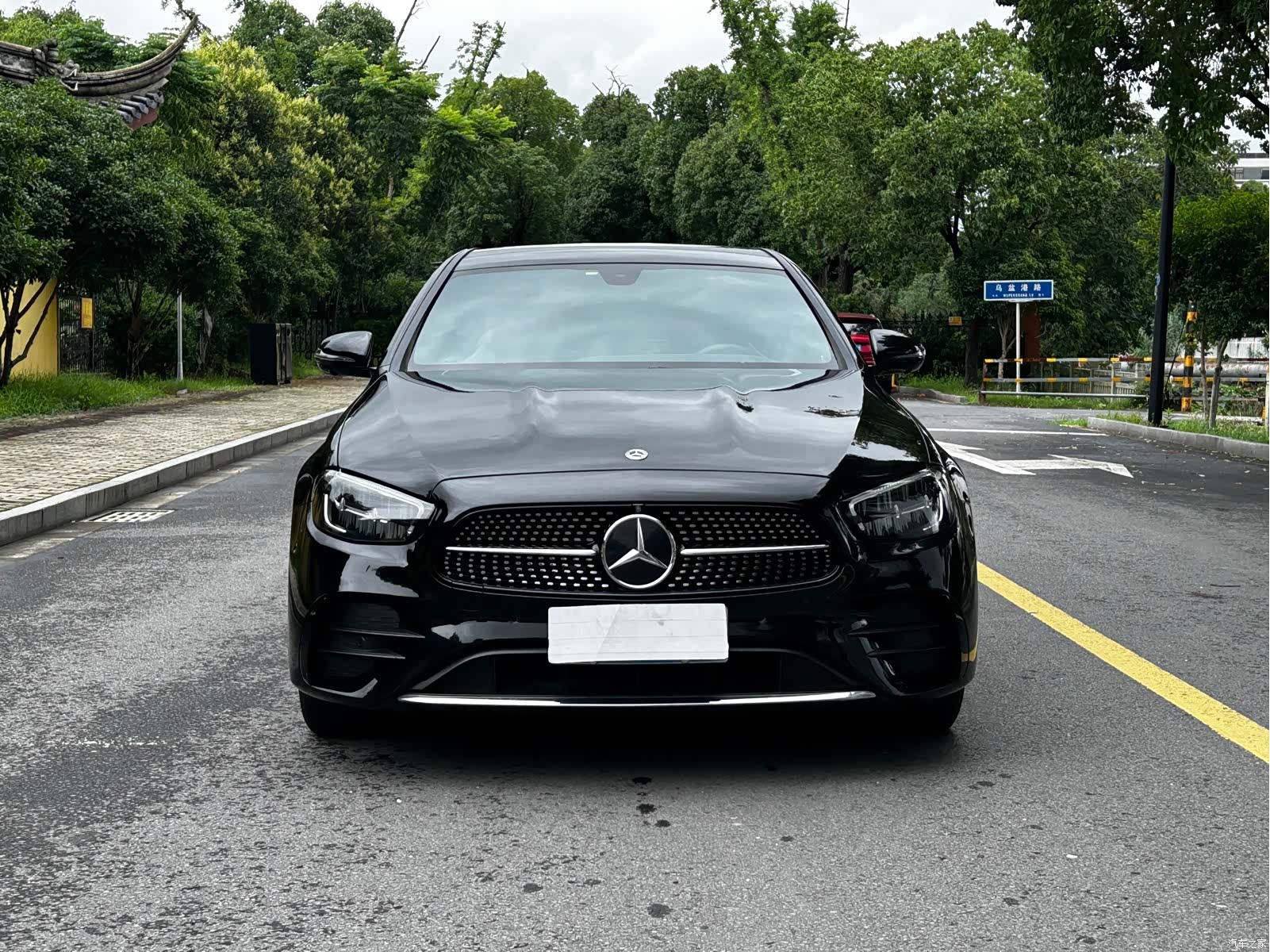 Mercedes-Benz E-Class, 2021 3