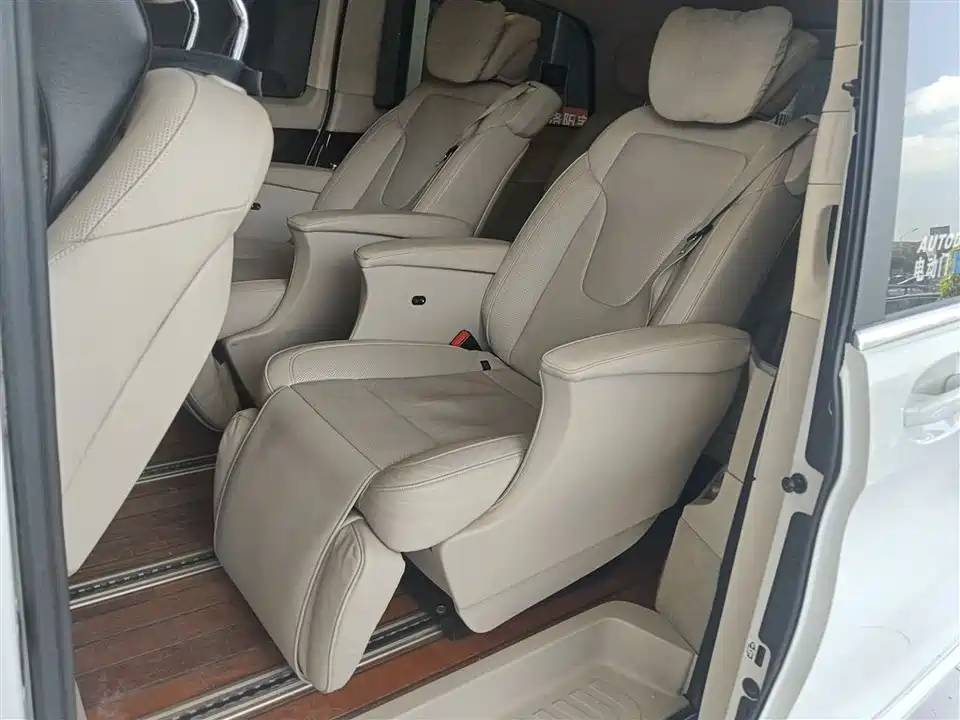 Mercedes-Benz V-class Mercedes-Benz V-class