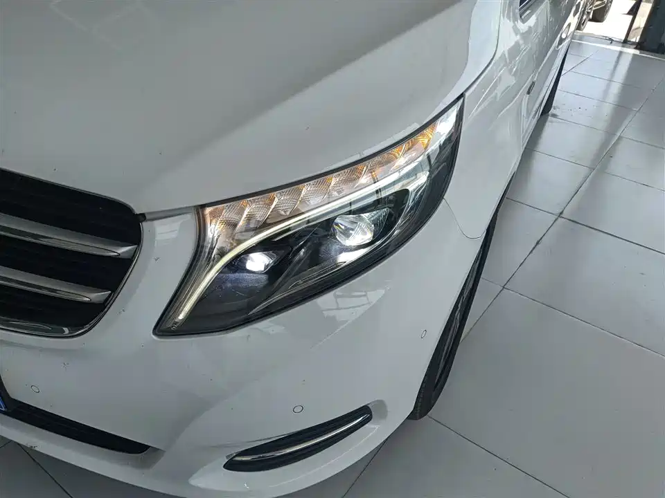 Mercedes-Benz V-class Mercedes-Benz V-class