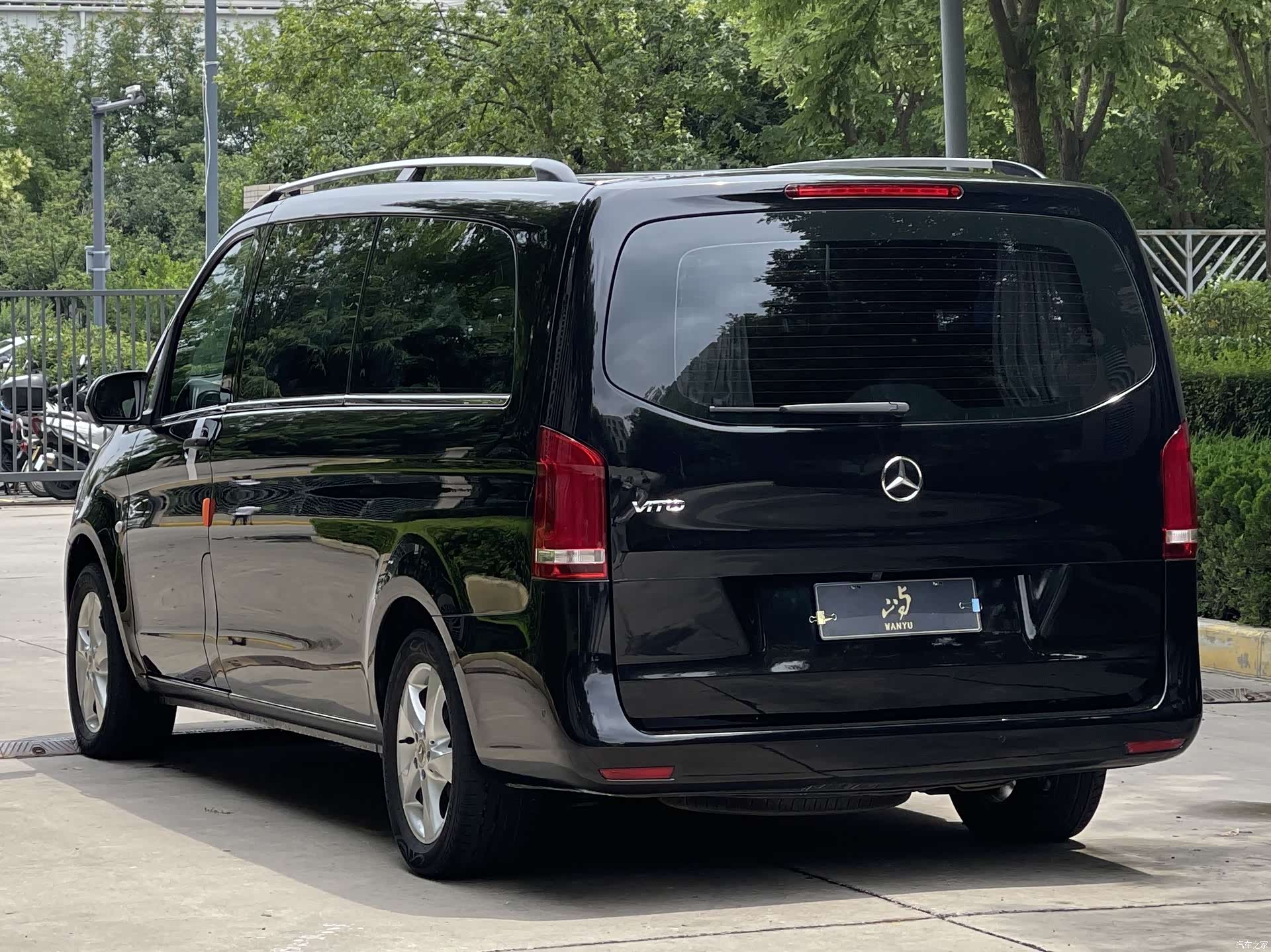 Mercedes-Benz 7, 2021 6