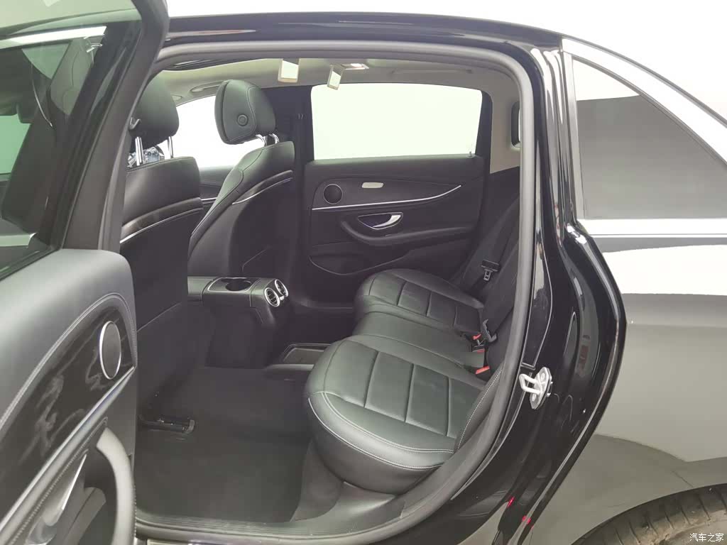 Mercedes-Benz E-Class, 2019 15