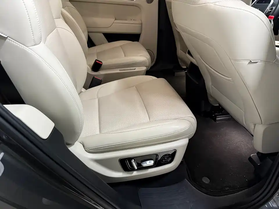 Li Auto Ideal L8