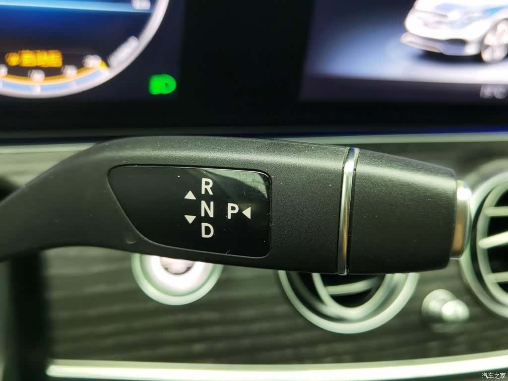 Mercedes-Benz E-Class, 2019 13