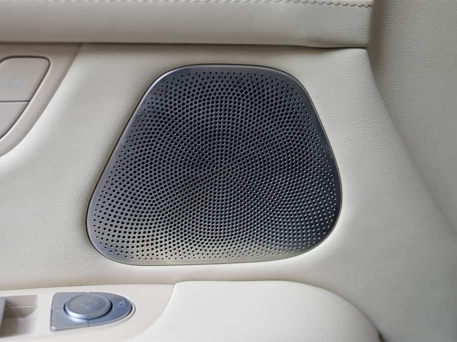 AITO Ask the world M7