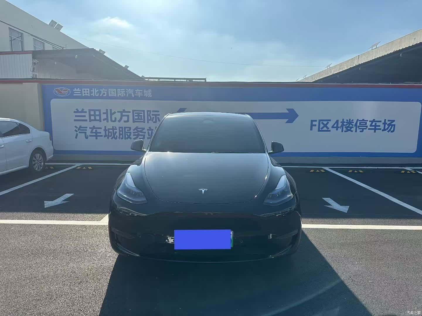 Tesla Model Y, 2023 2