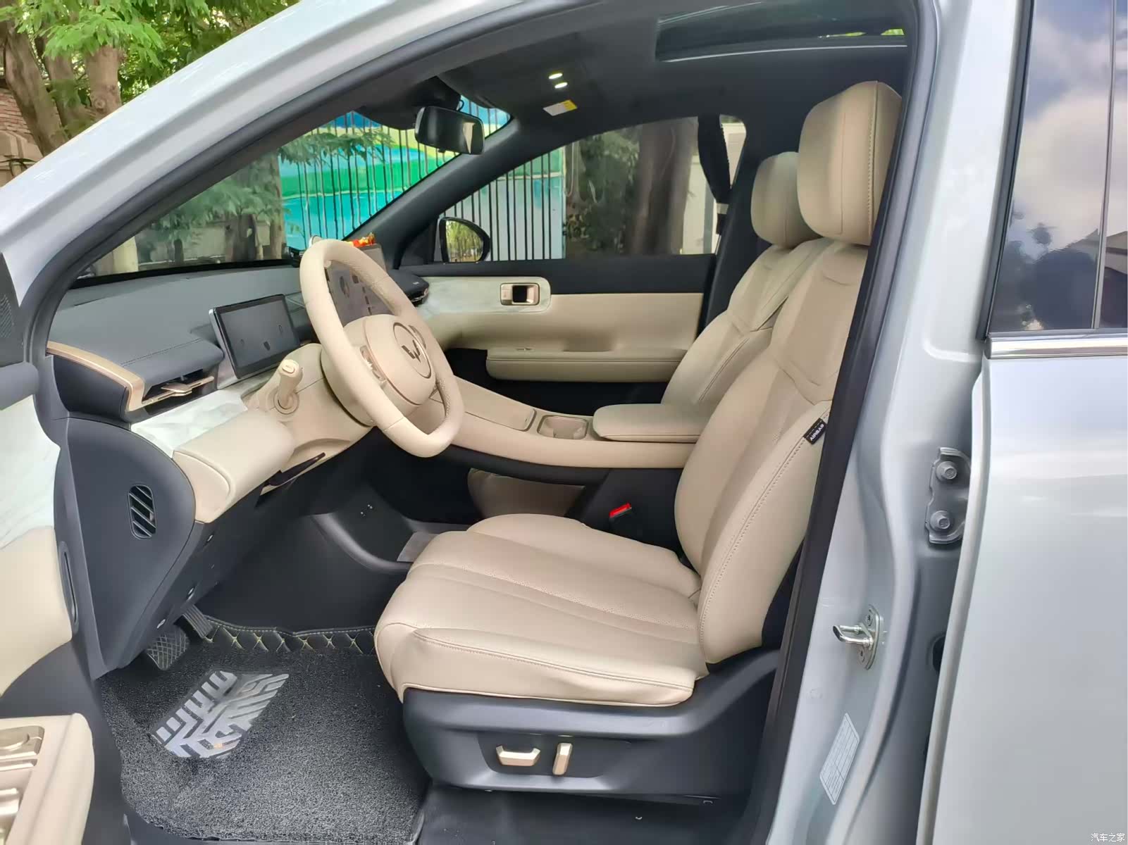 Wuling Starlight, 2024 10