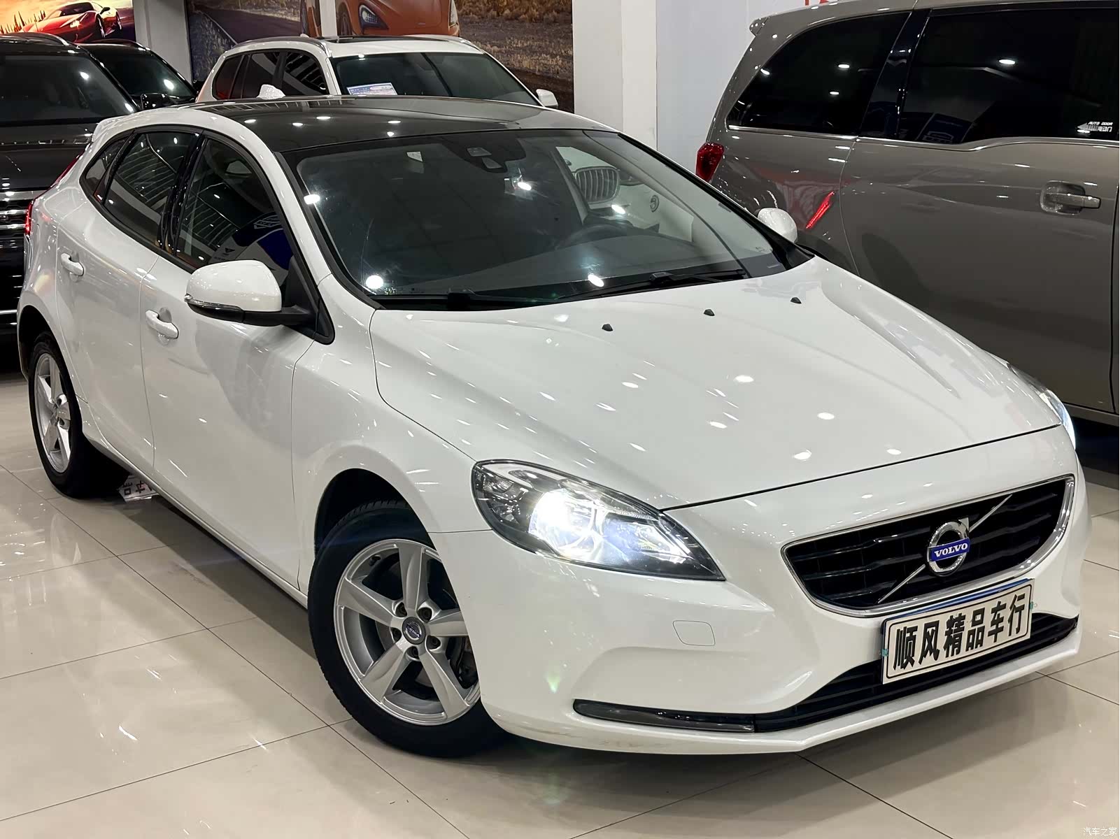 Volvo V40, 2016 все фото