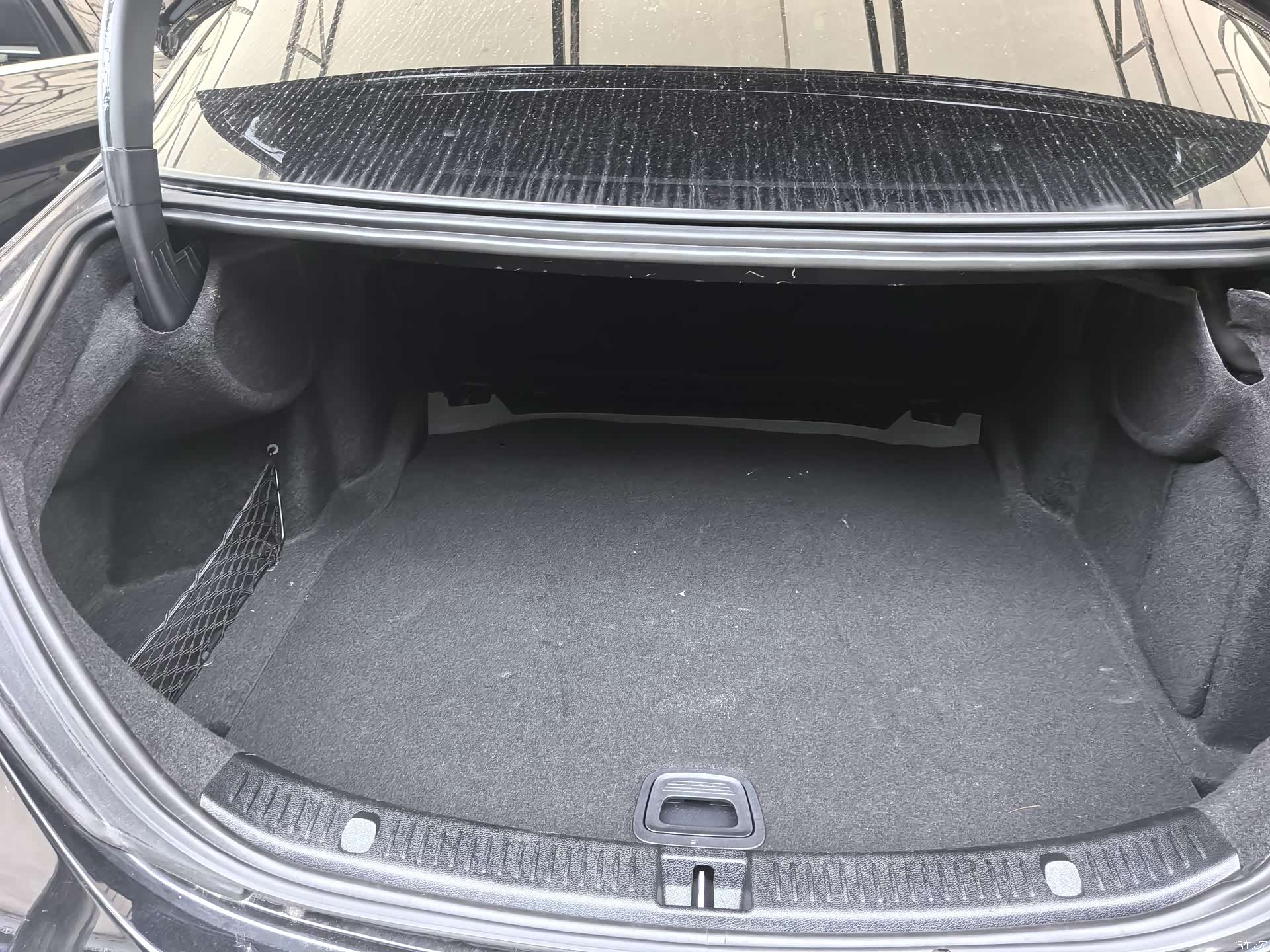Mercedes-Benz E-Class, 2019 17
