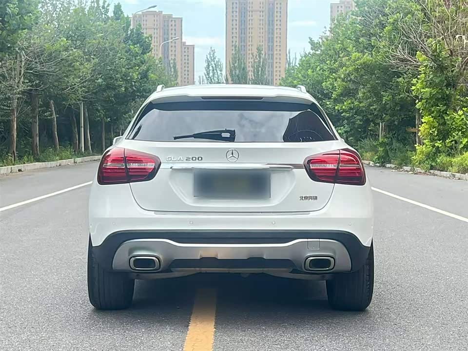 Mercedes-Benz GLA