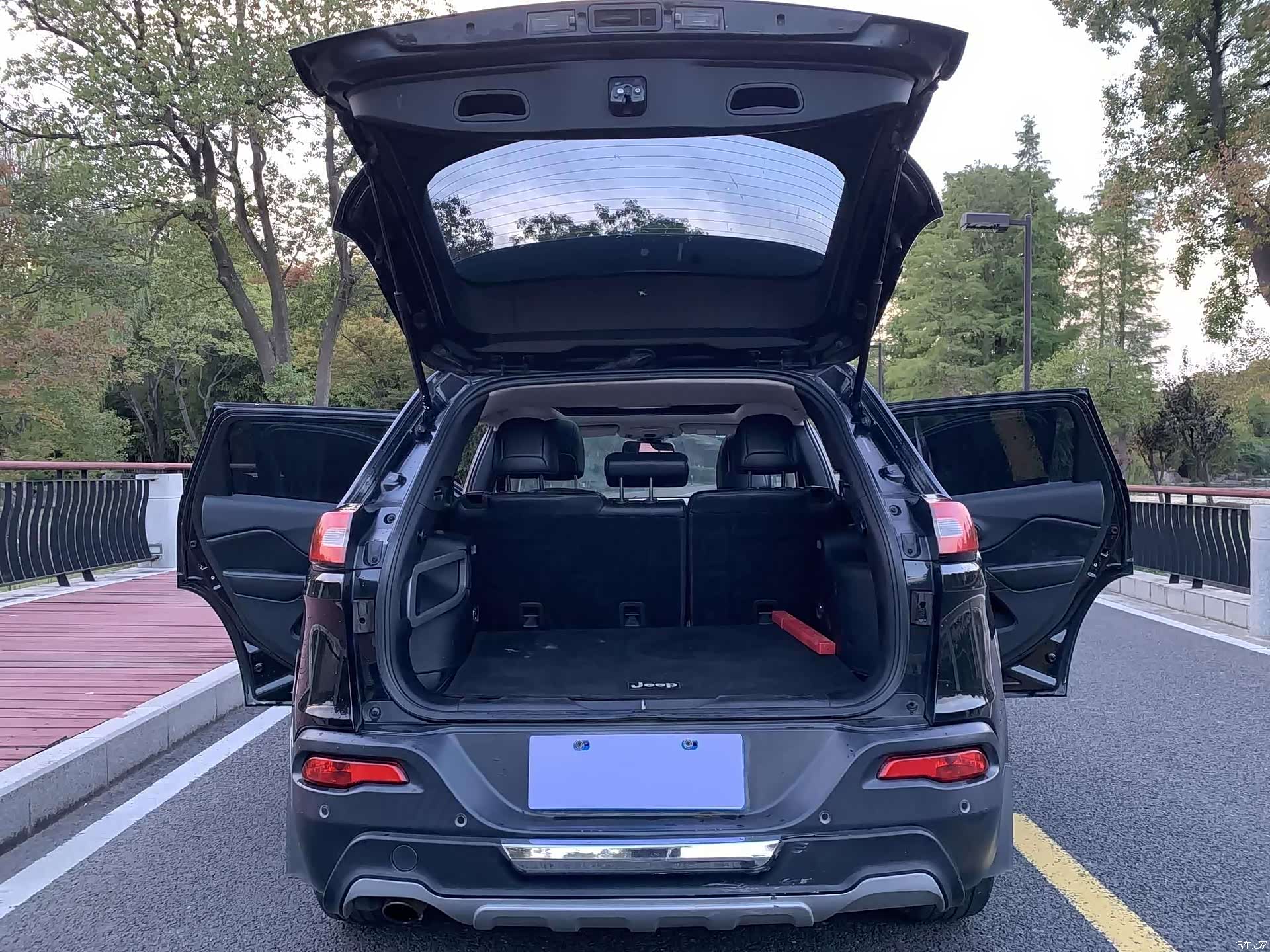 Jeep Cherokee, 2016 10