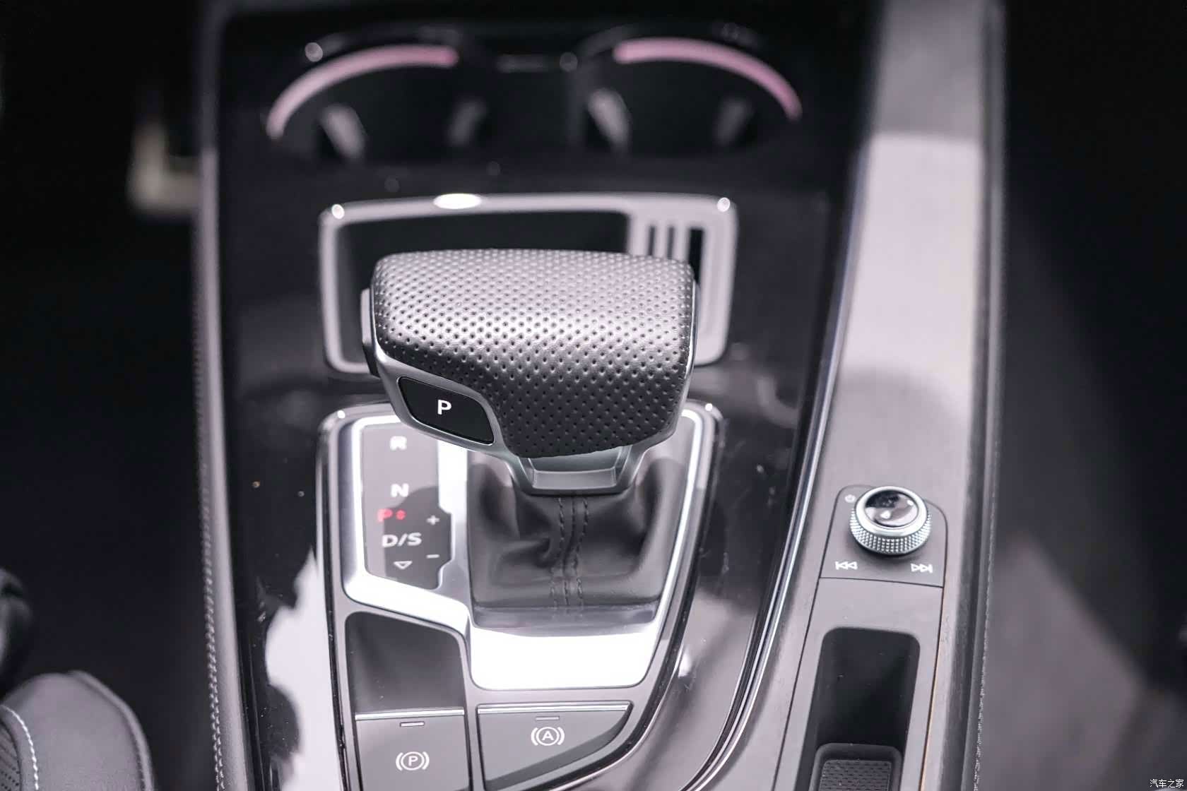 Audi A4L, 2024 13