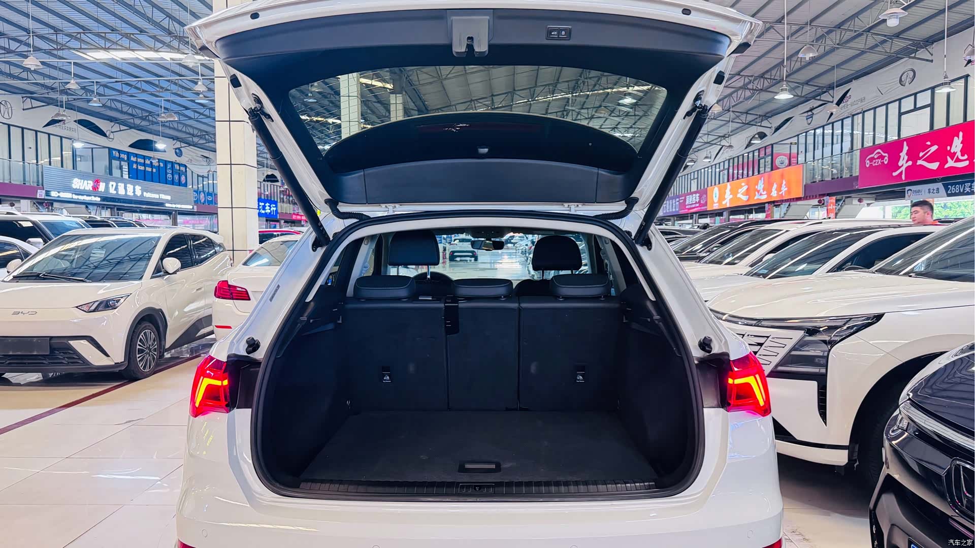 Audi Q3, 2022 13