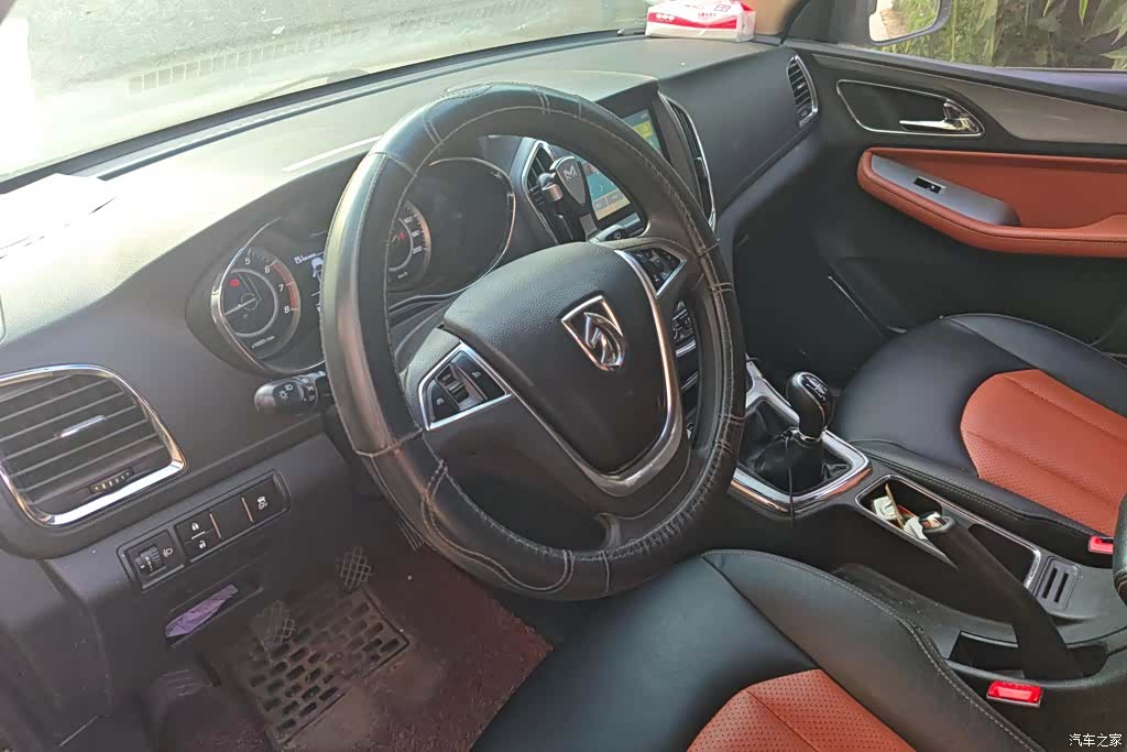 Wuling 560, 2016 15