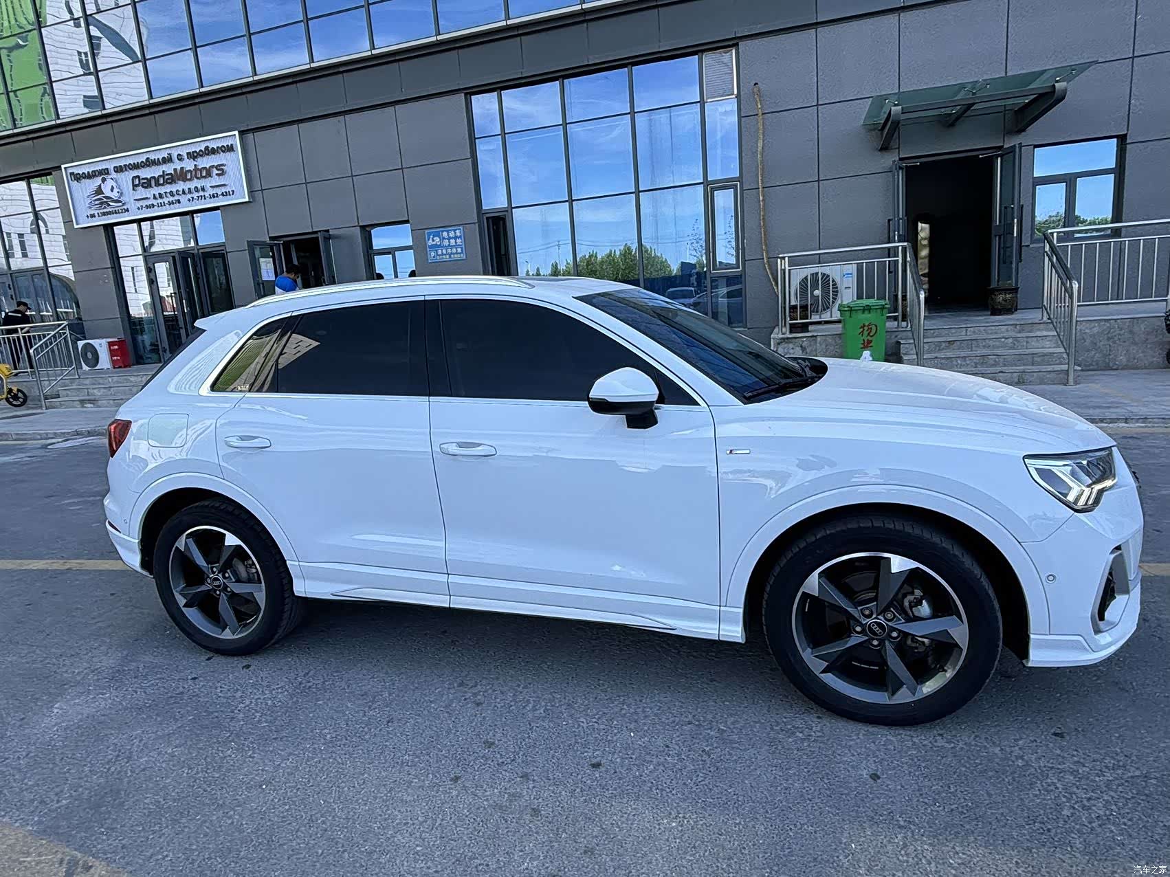 Audi Q3, 2022 10