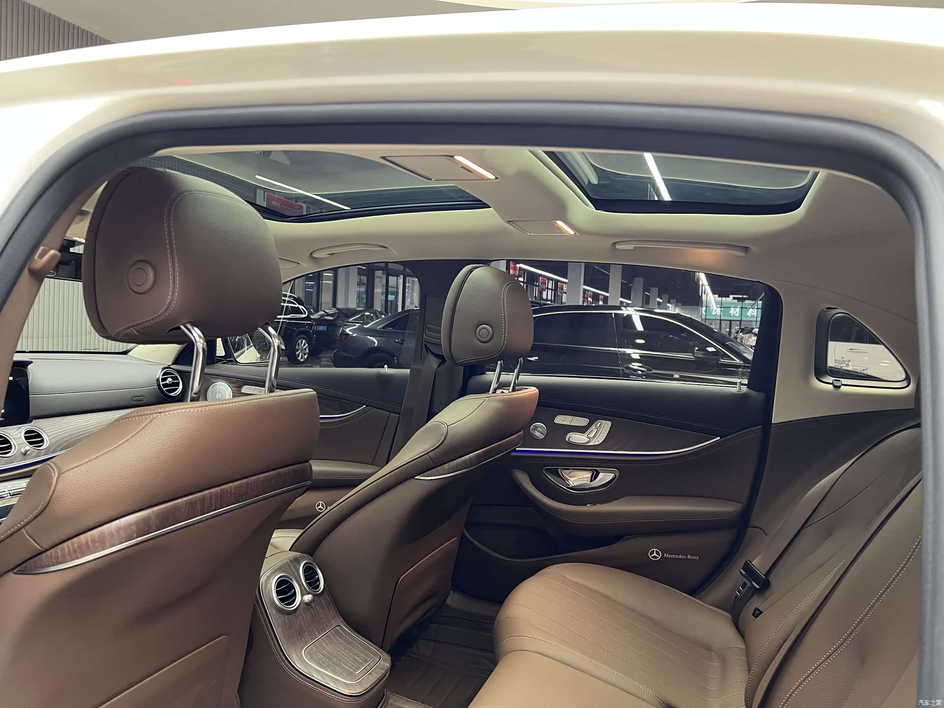 Mercedes-Benz E-Class, 2021 21