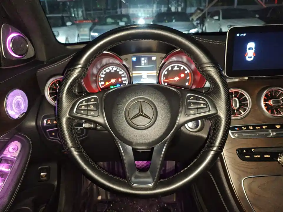 Mercedes-Benz GLC Mercedes-Benz GLC