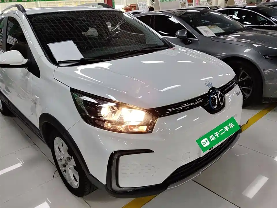 BAIC EC5