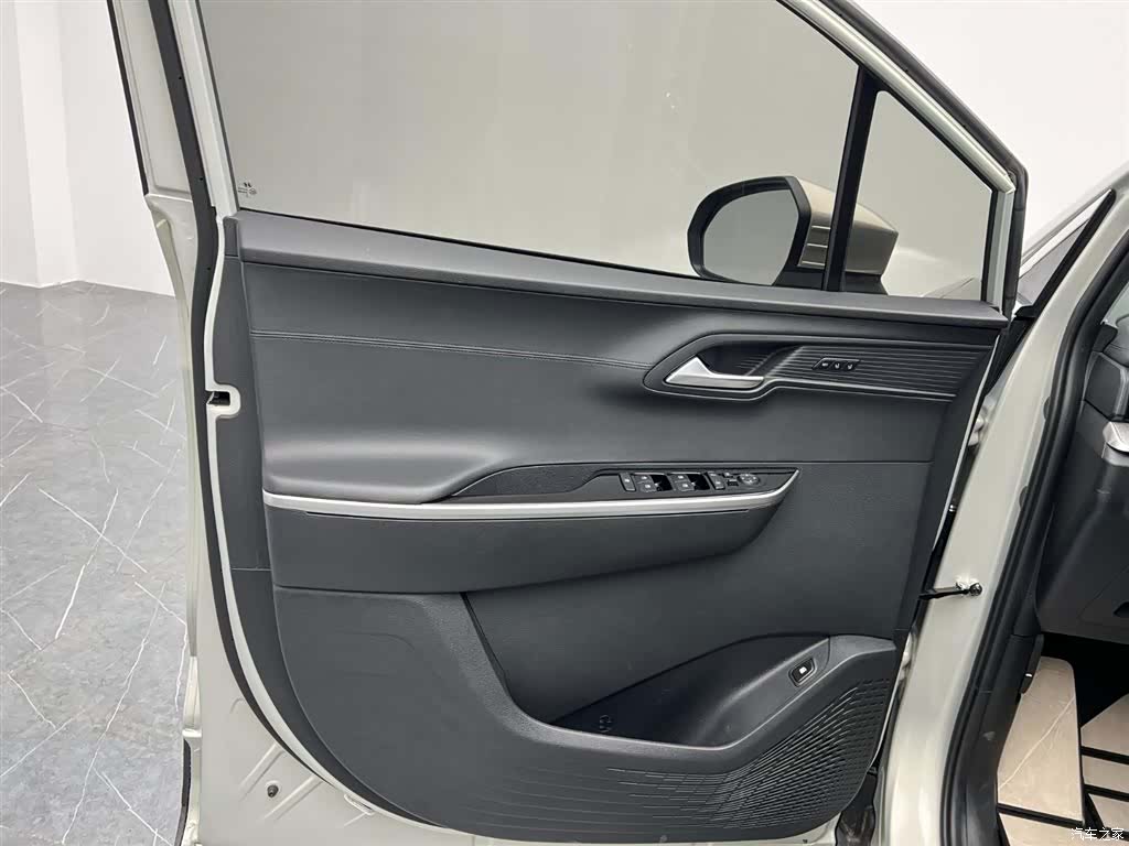 Hyundai Custo, 2022 11